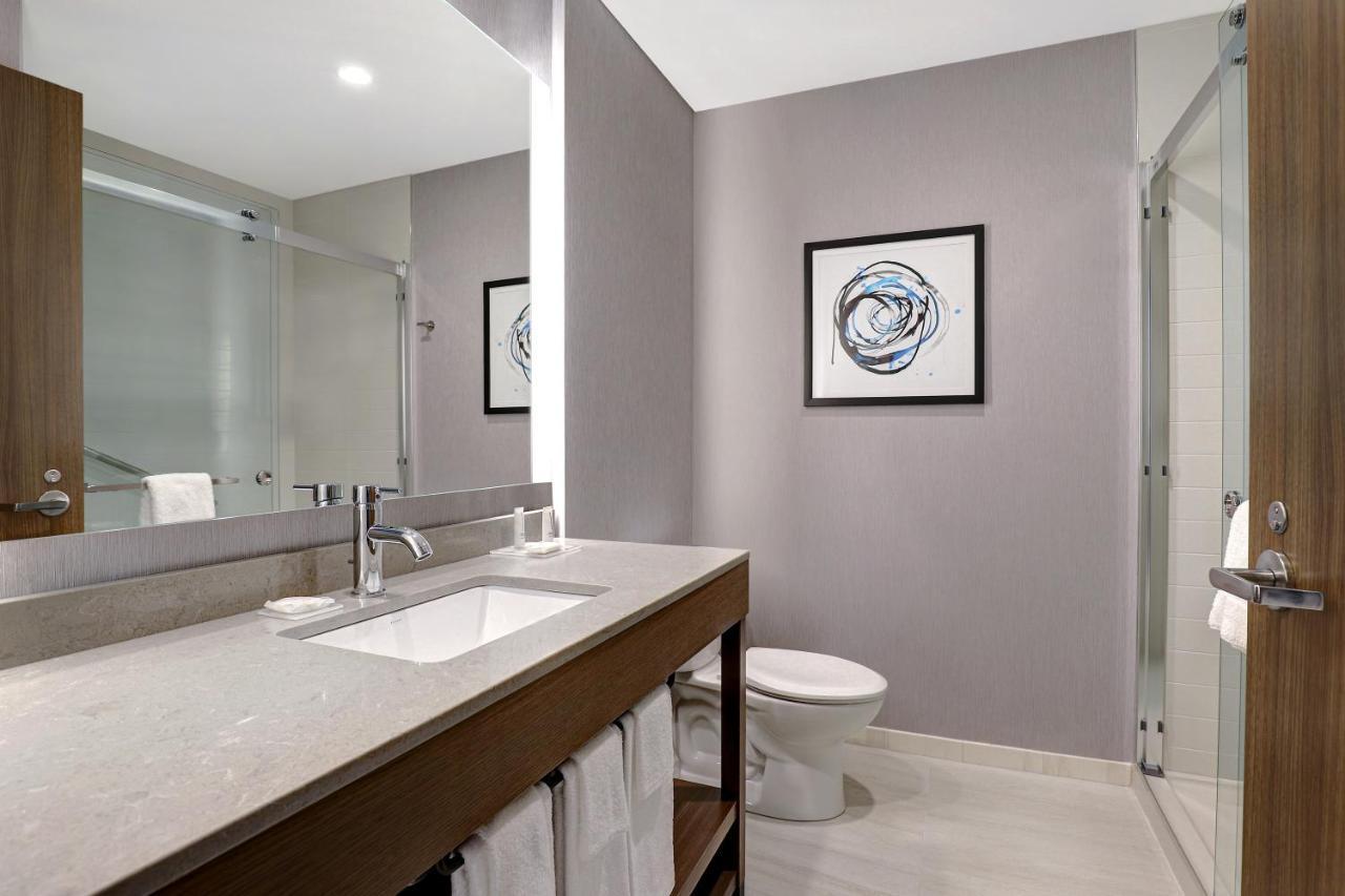 Hyatt Place West Hotel 3*